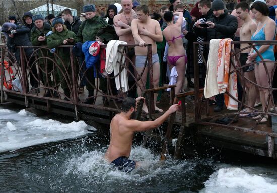 Крещенские купания в Донецке