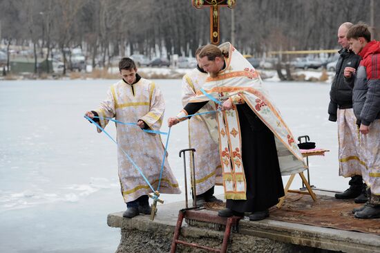 Крещенские купания в Донецкой области