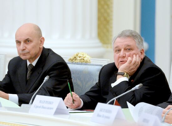 Президент РФ В. Путин Путин провёл заседание Совета по науке и образованию