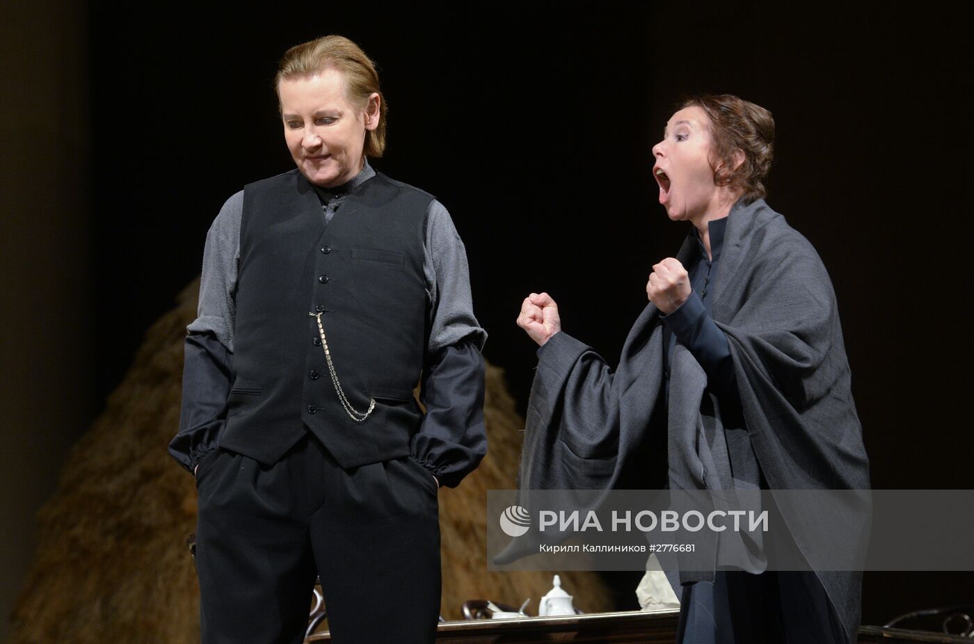 Предпремьерный показ спектакля "Русский роман" в Театре им.В.Маяковского