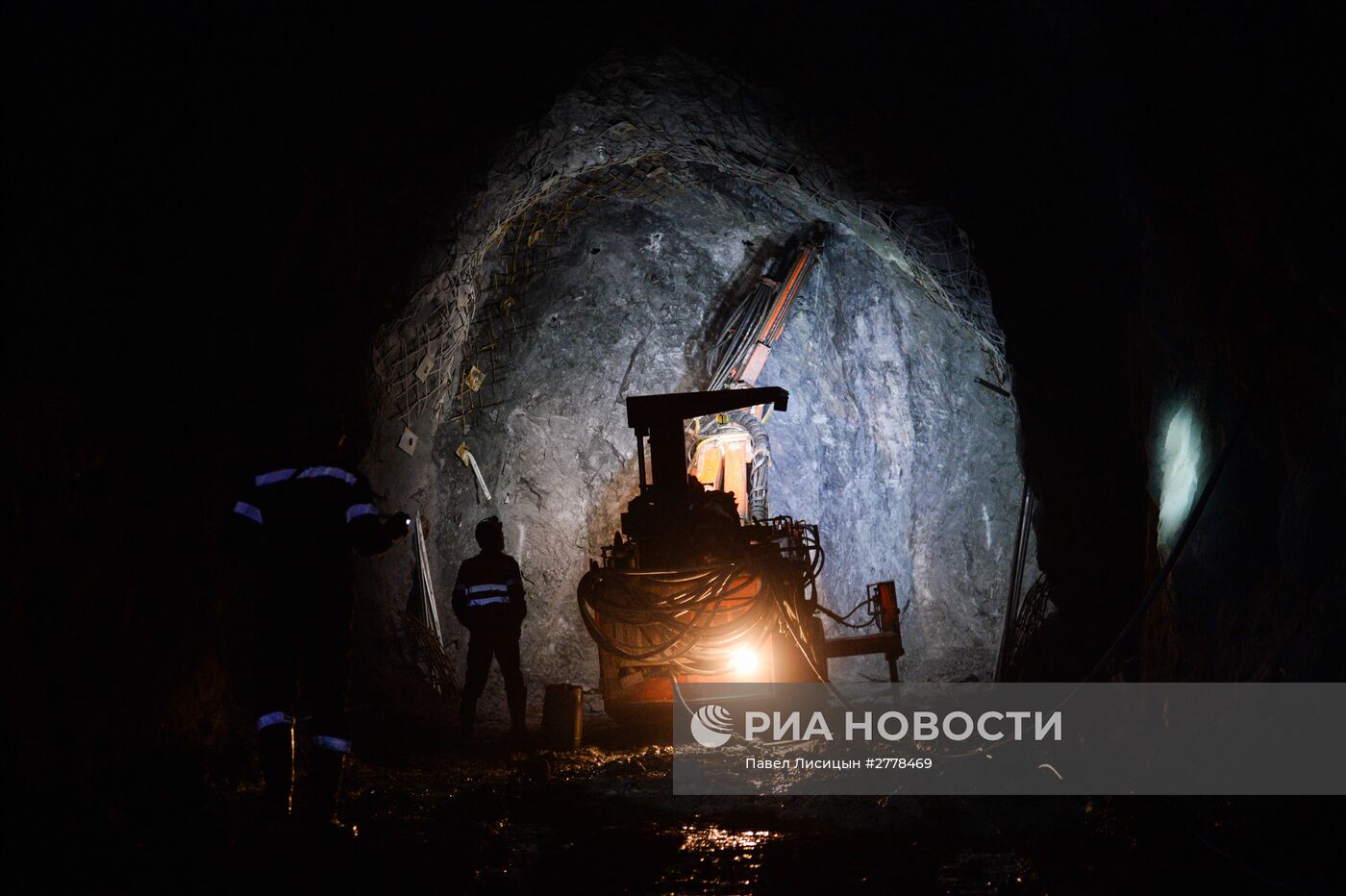 Добыча медной руды на месторождении АО "Сафьяновская медь" в Свердловской области