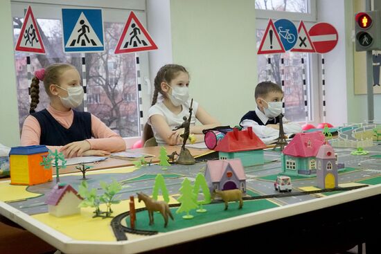 Изучение школьниками в Калининграде правил дорожного движения