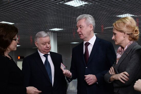 Мэр Москвы С. Собянин принял участие в открытии здания миграционного центра