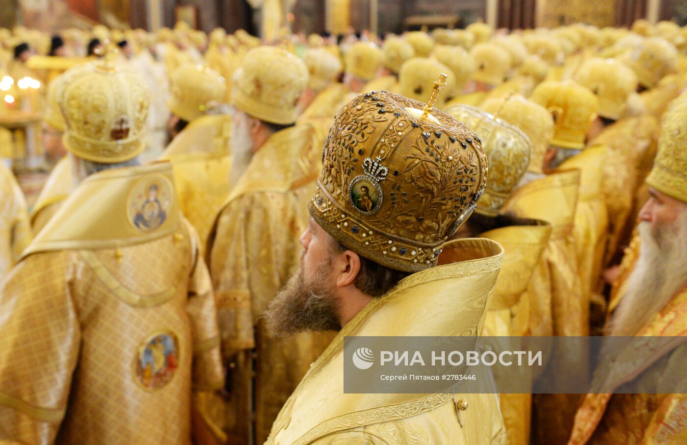 Патриарх Кирилл совершил литургию в день своей интронизации