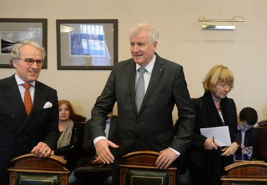 Встреча министра экономического развития РФ А. Улюкаева с премьер-министром Баварии Хорстом Зеехофером