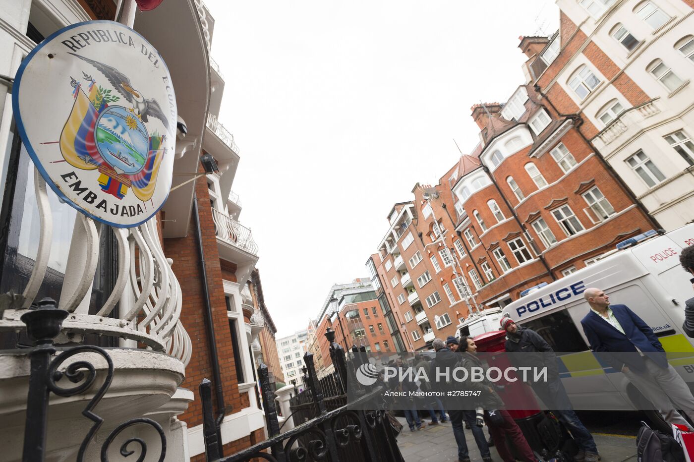 Джулиан Ассанж принял участие в пресс-конференции по видеосвязи из посольства Эквадора в Лондоне