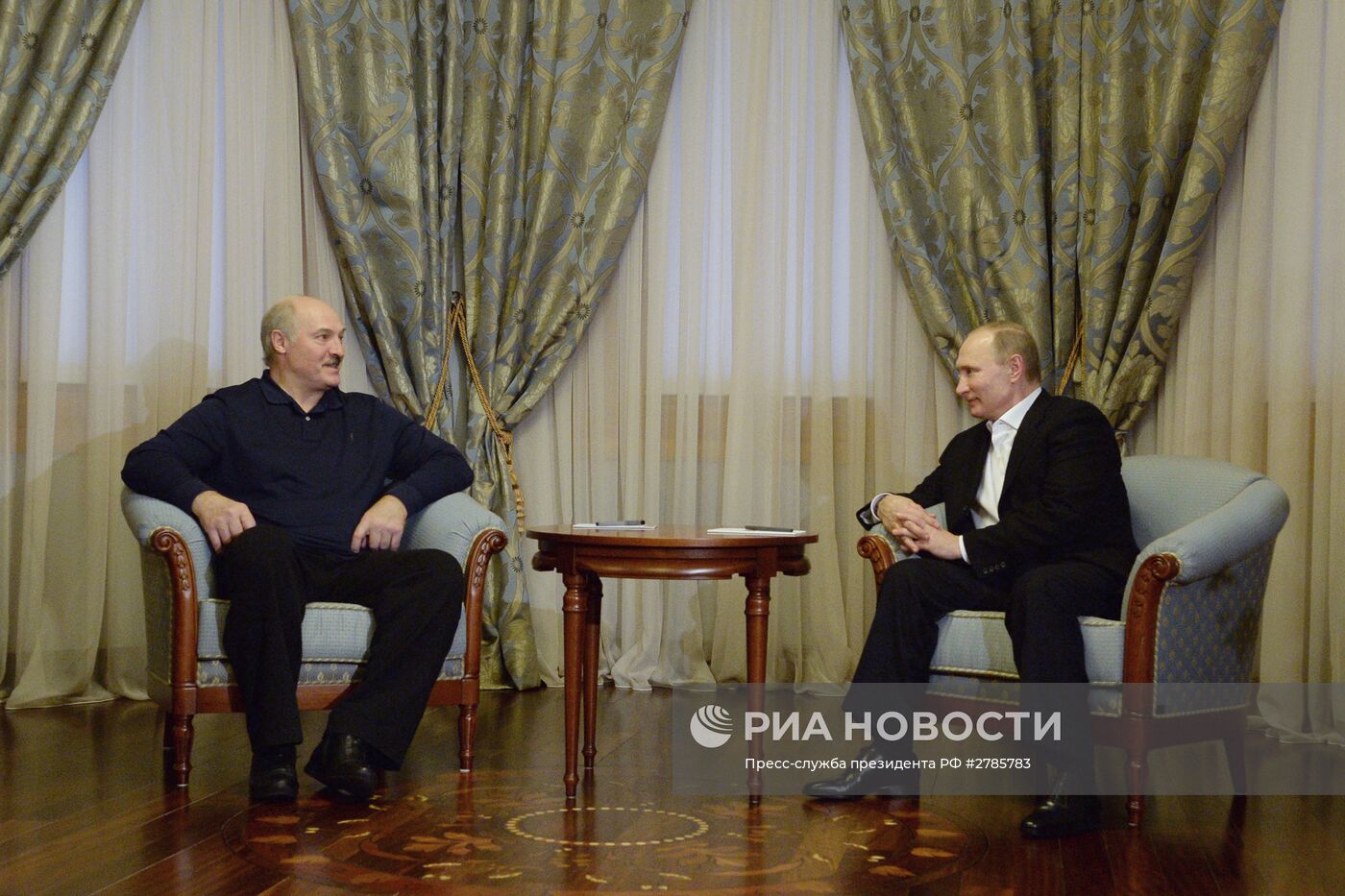 Неформальная встреча президента РФ В. Путина с президентом Белоруссии А. Лукашенко