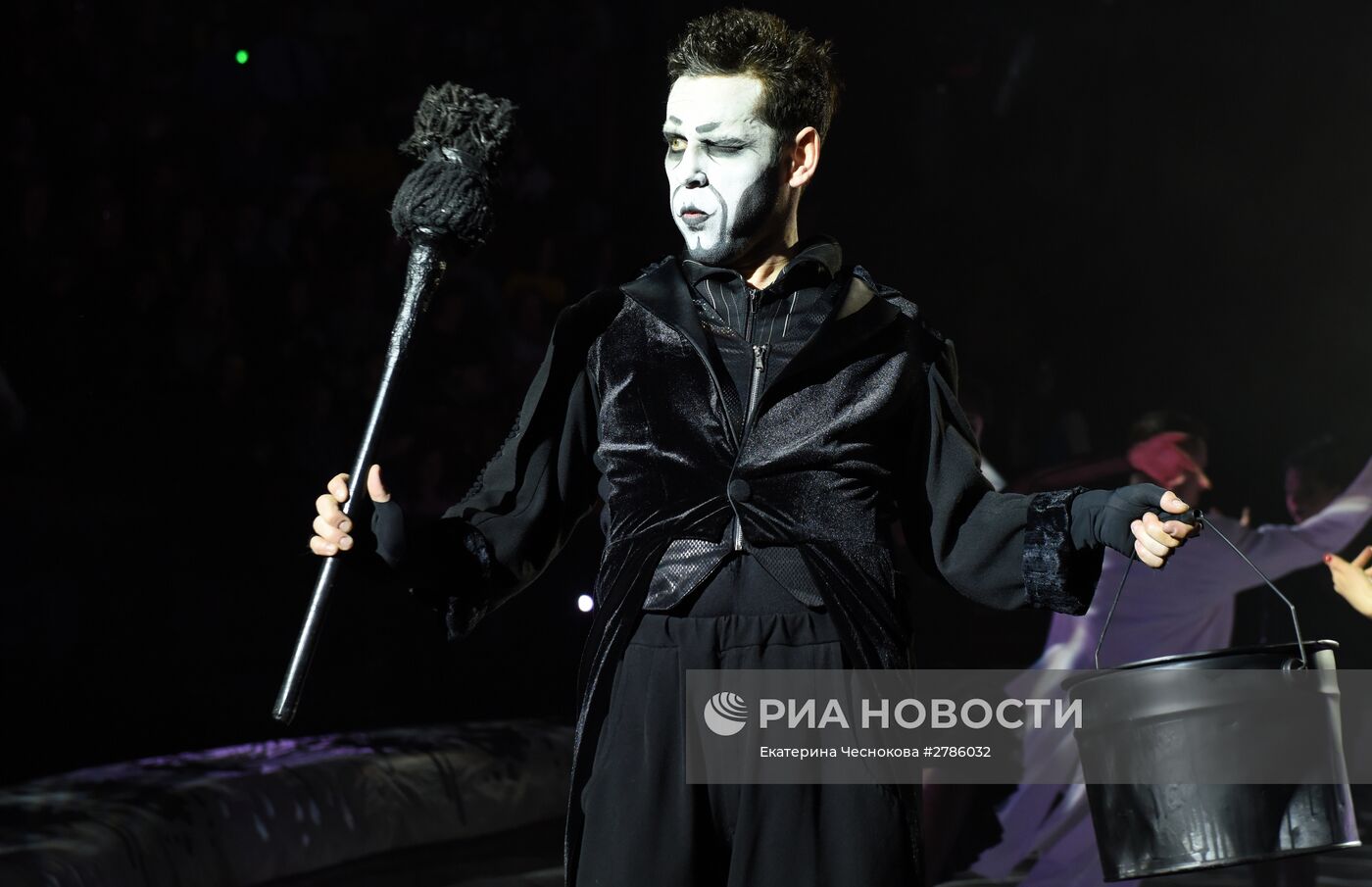 Премьера цирковой постановки "Эмоци и…"