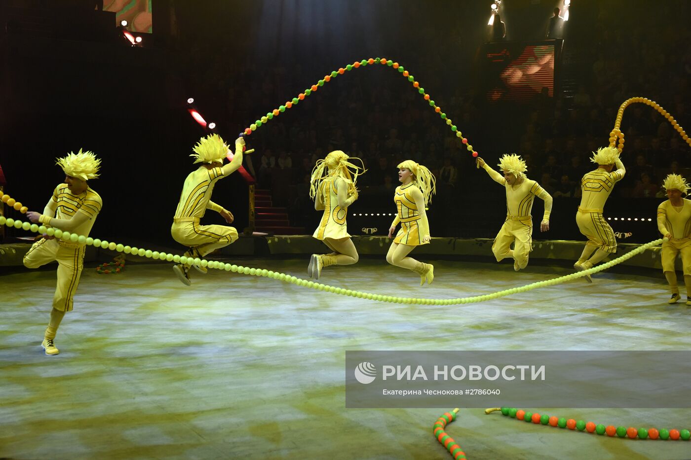 Премьера цирковой постановки "Эмоци и…"