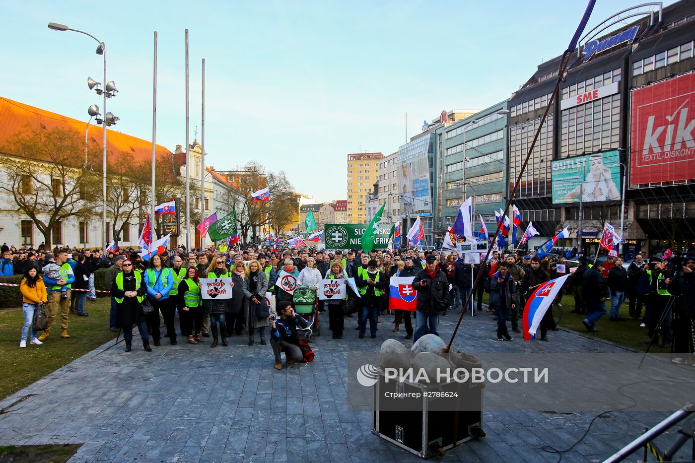 Демонстрации "против исламизации Европы" в европейских странах