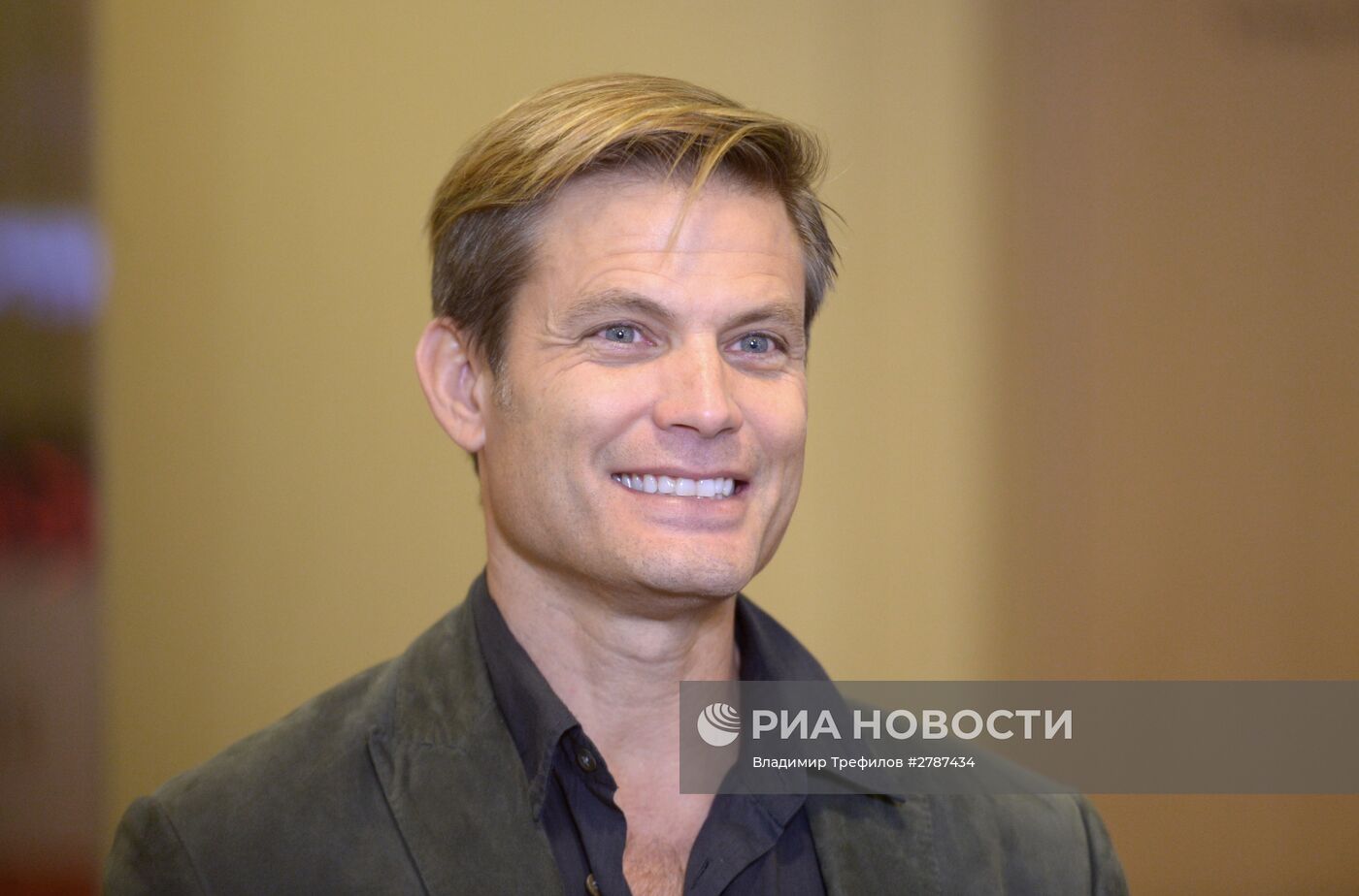 Пресс-конференция с участием актеров фильма "Разборка в Маниле"