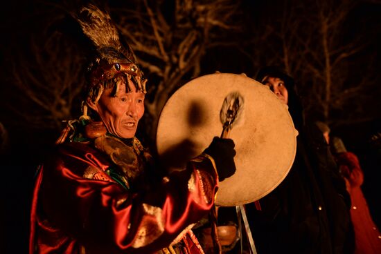 Шаманы встречают Шагаа в Тыве