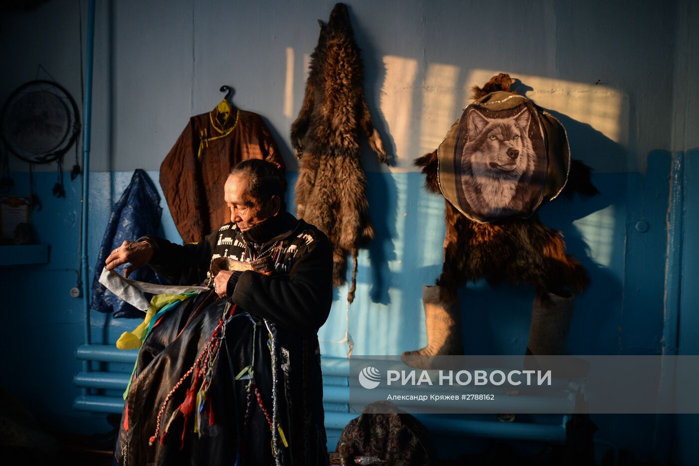 Шаман жив. Ээрен Шаманский. Ээрен Шаманский оберег. Жилище шамана. Музей шаманизма.