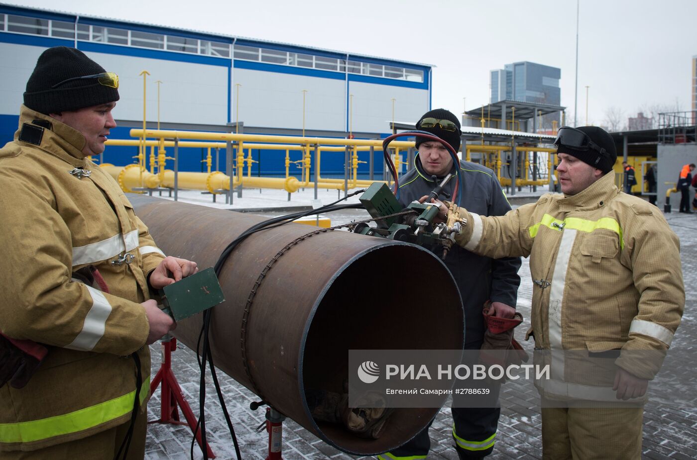 Мэр Москвы С. Собянин осмотрел реконструированный газорегуляторный пункт