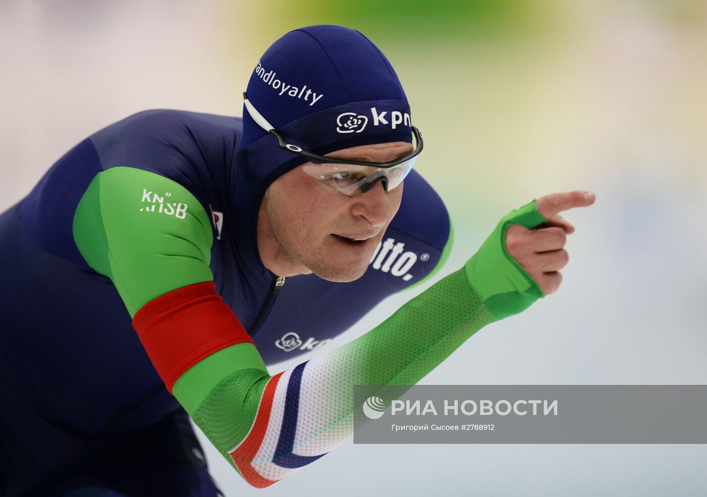 Конькобежный спорт. Чемпионат мира на отдельных дистанциях. Первый день