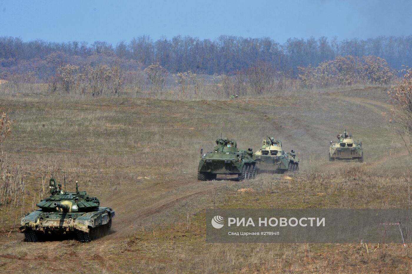Учения мотострелковых войск на полигоне "Серноводский"