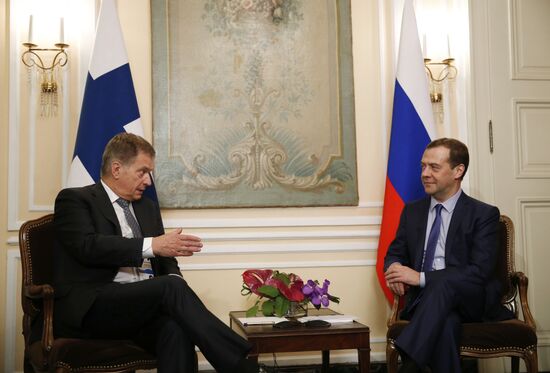 Премьер-министр РФ Д. Медведев встретился с президентом Финляндии С. Нийнистё