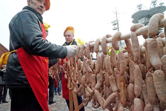 Праздник "День длинной колбасы" в Калининграде