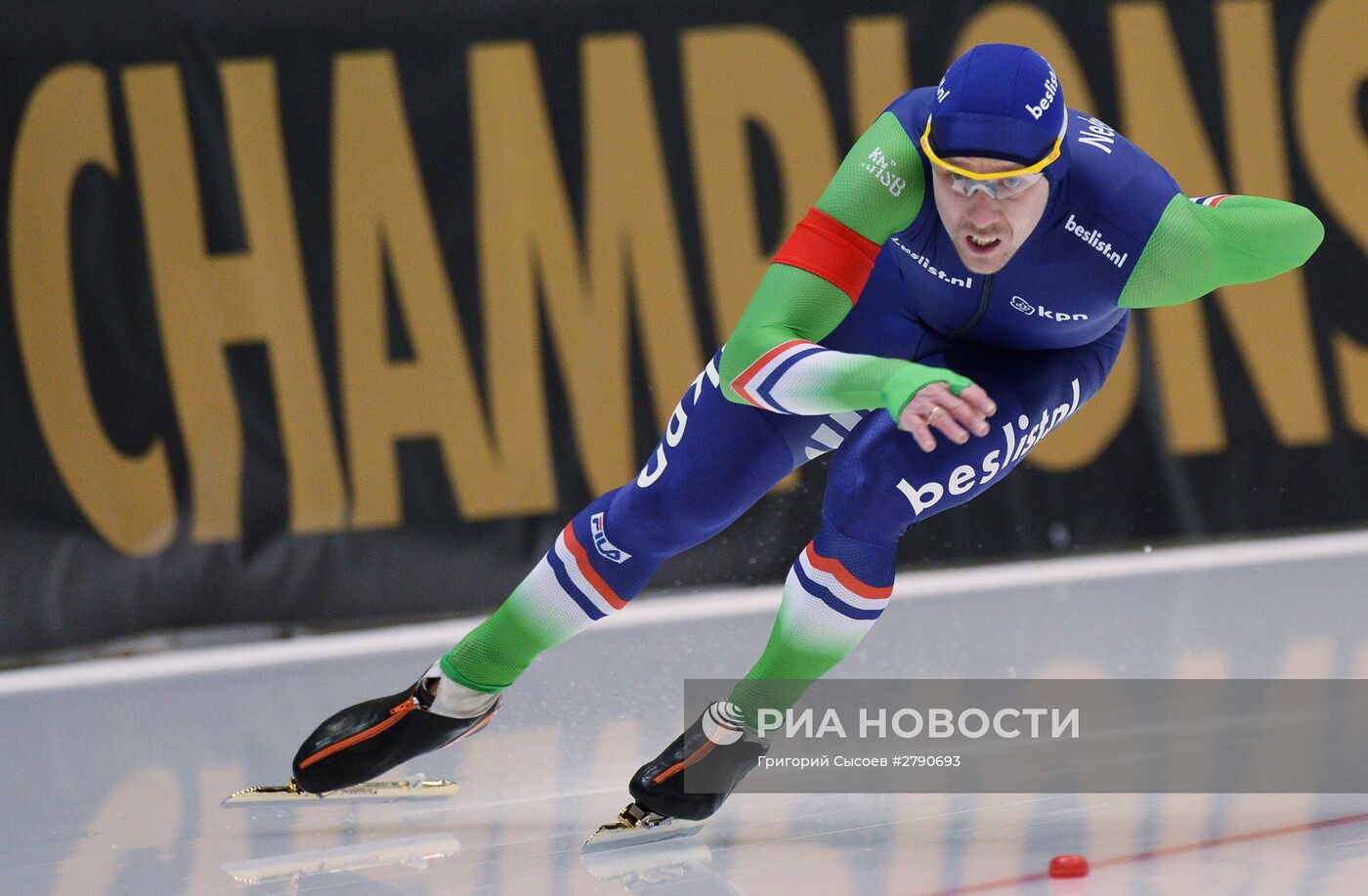 Конькобежный спорт. Чемпионат мира на отдельных дистанциях. Третий день