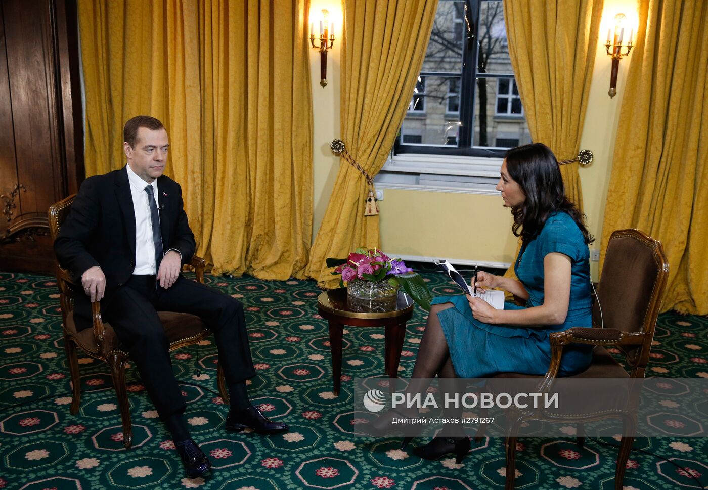 Интервью премьер-министра РФ Д. Медведева телеканалу Euronews