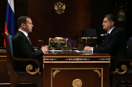 Премьер-министр РФ Д. Медведев встретился с председателем коллегии ЕЭК Тиграном Саркисяном