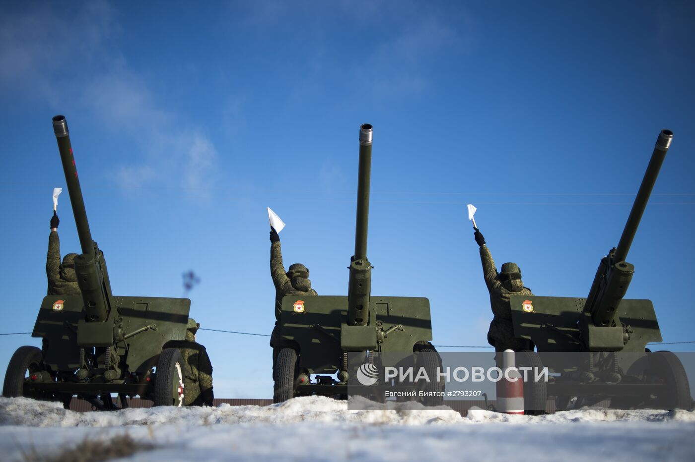 Тренировка военнослужащих 449-го отдельного салютного дивизиона ЗВО