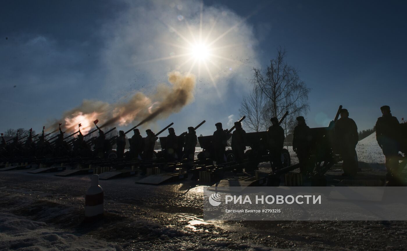 Тренировка военнослужащих 449-го отдельного салютного дивизиона ЗВО