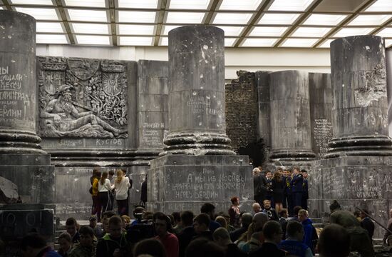 Открытие трехмерной панорамы "Битва за Берлин. Подвиг знаменосцев"