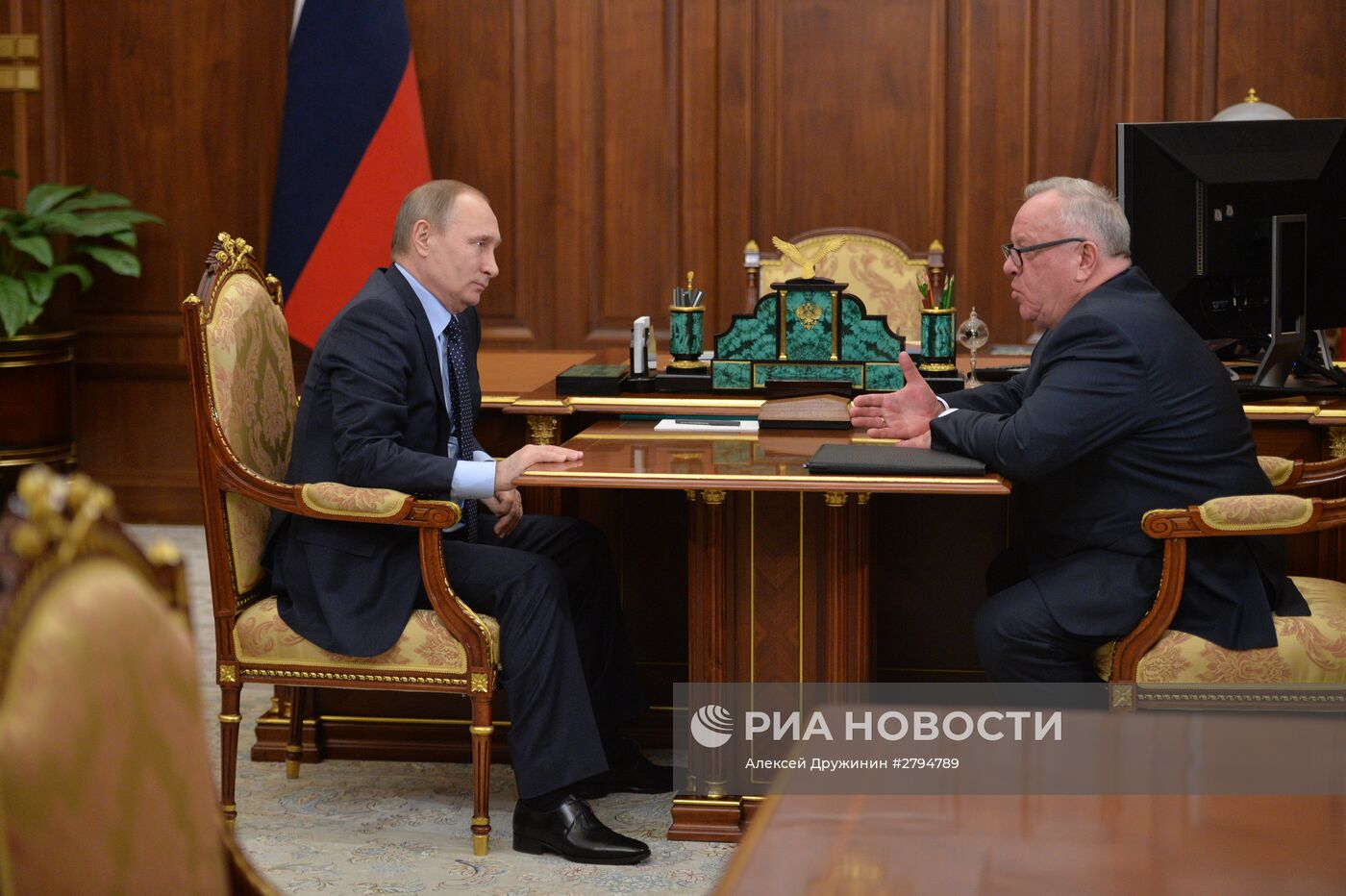 Рабочая встреча президента РФ В. Путина с главой Республики Алтай А. Бердниковым