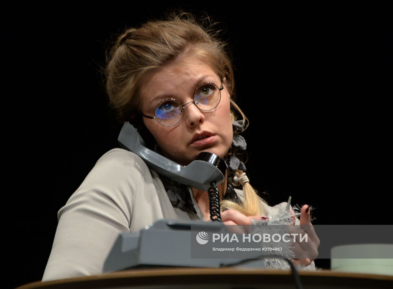 Показ спектакля "Телефон доверия"