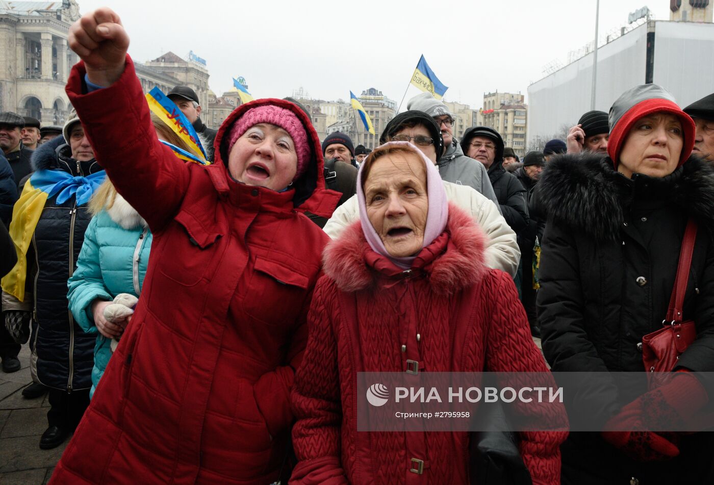 "Народное вече" радикалов на Майдане Незалежности в Киеве