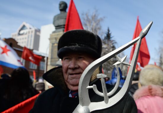 Шествие и митинг в честь Дня защитника Отечества в Новосибирске