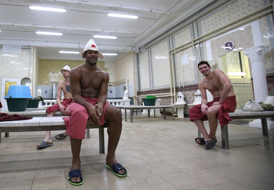 Игроки ПБК ЦСКА посетили Сандуновские бани