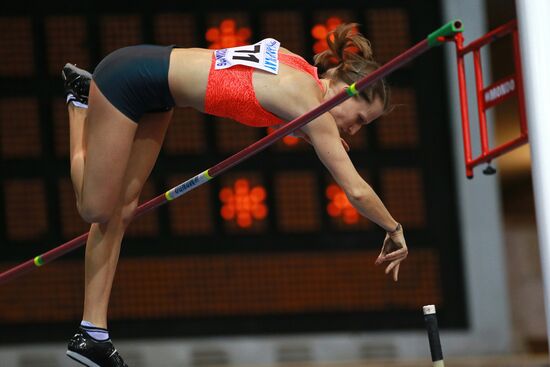 Легкая атлетика. Чемпионат России в помещении. Первый день