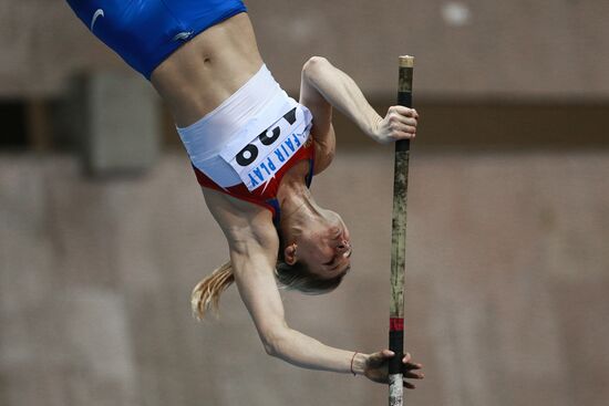 Легкая атлетика. Чемпионат России в помещении. Первый день