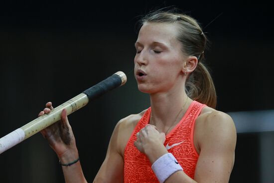 Легкая атлетика. Чемпионат России в помещении. Первый день