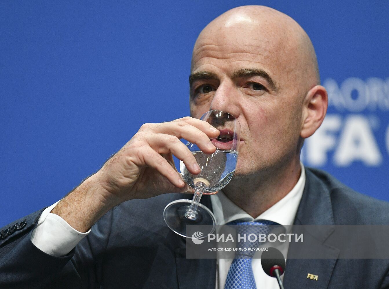 Пресс-конференция нового президента ФИФА Джанни Инфантино