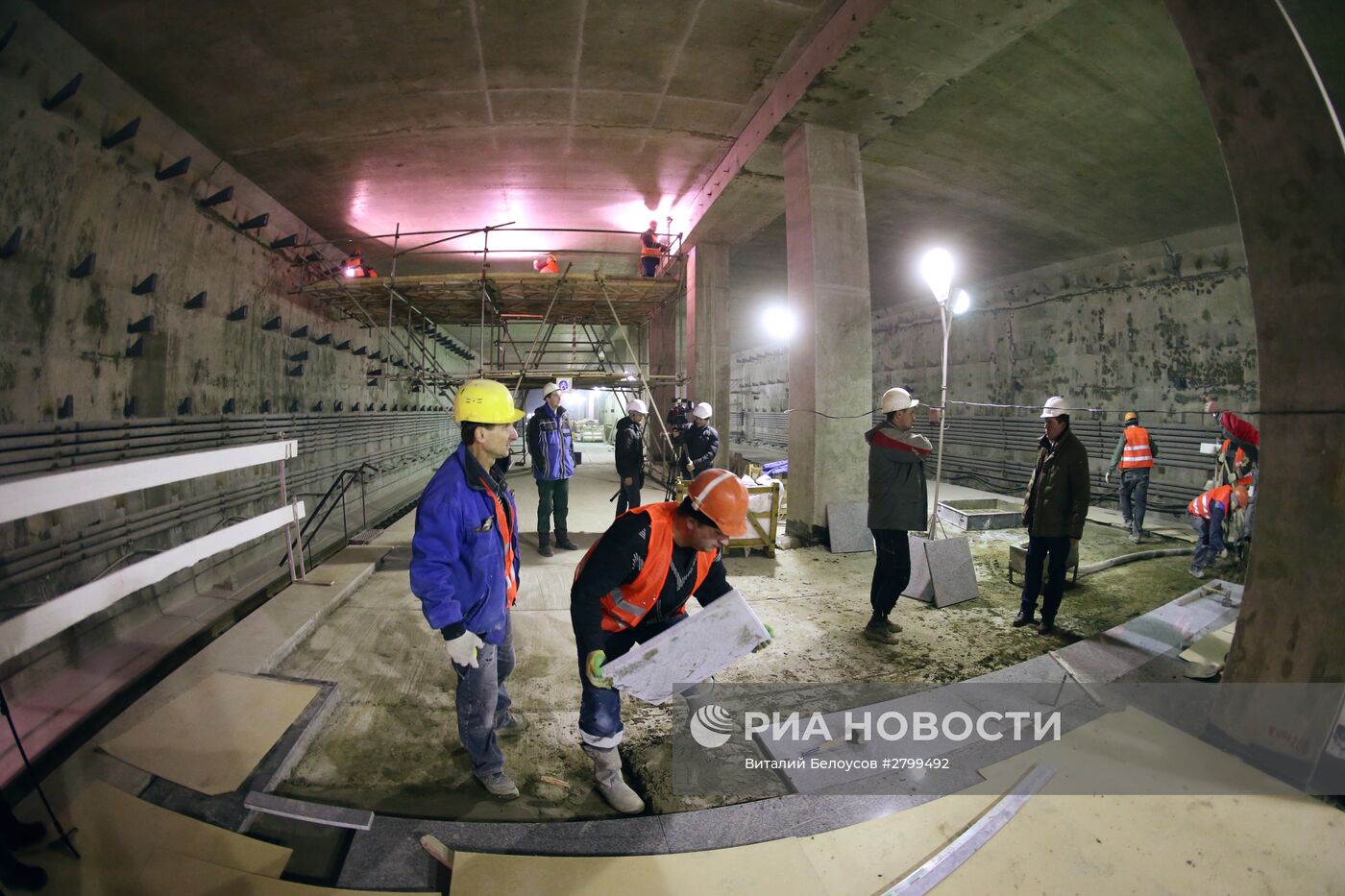 Мэр Москвы С. Собянин осмотрел ход строительства станции метро "Раменки"