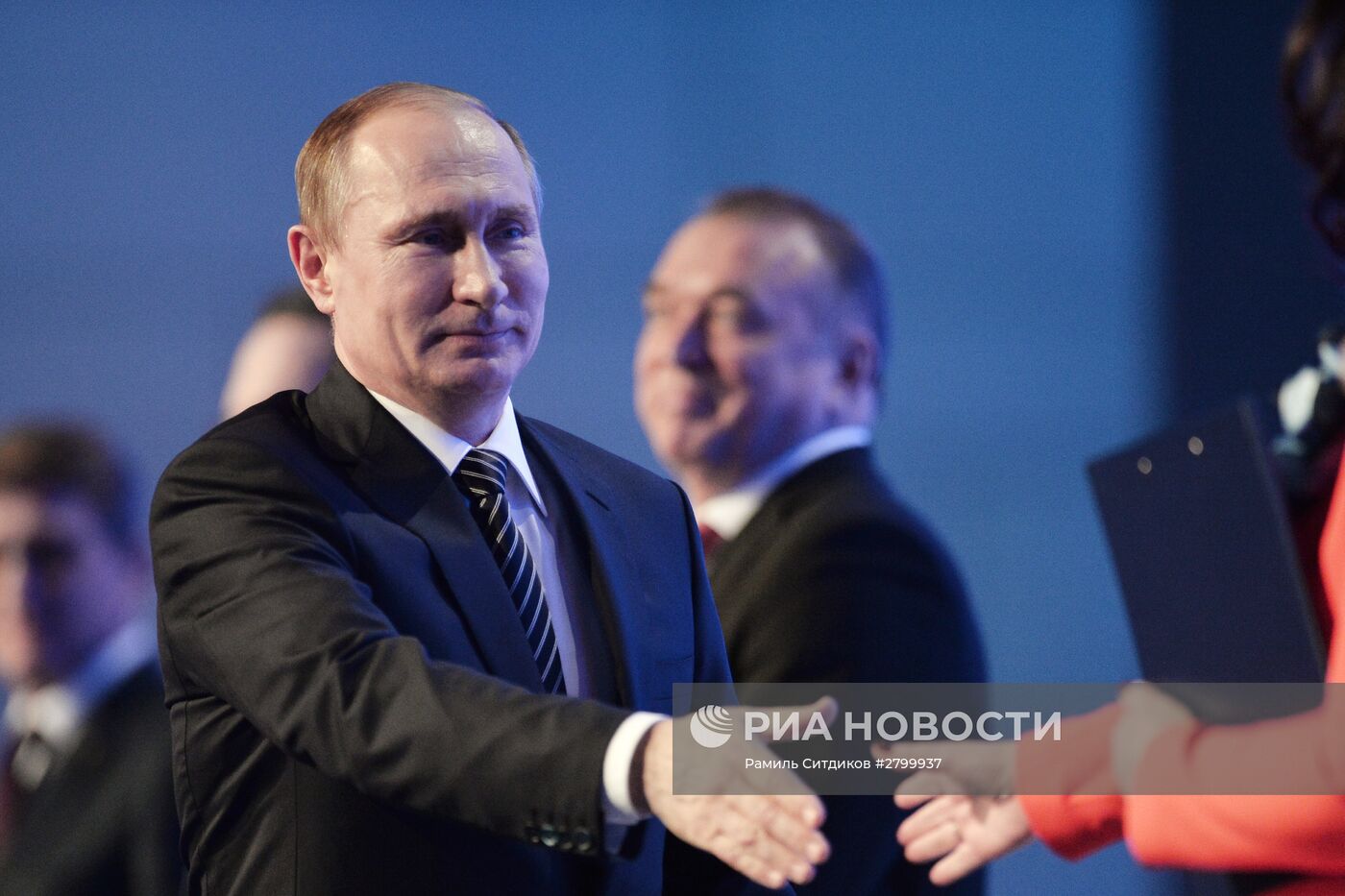 Президент РФ В. Путин принимает участие в работе седьмого съезда ТПП