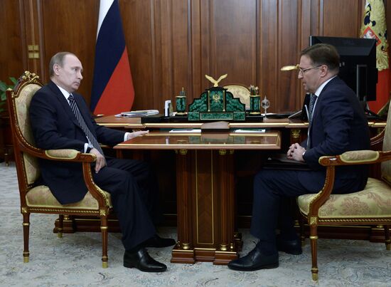 Президент РФ В. Путин встретился с главой Ростехнадзора А. Алешиным