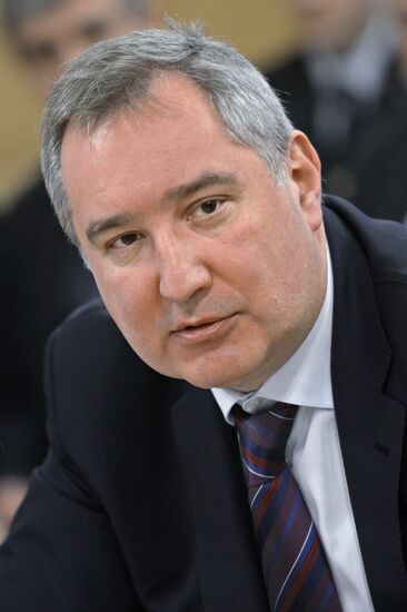 Вице-премьер РФ Д. Рогозин провел совещание по вопросам развития боевой авиации