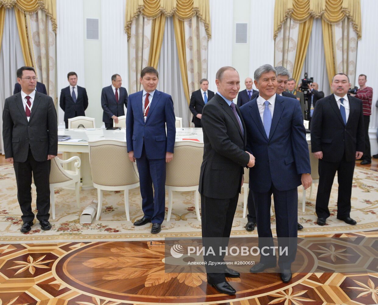 Встреча президентов России и Киргизии В. Путина и А. Атамбаева
