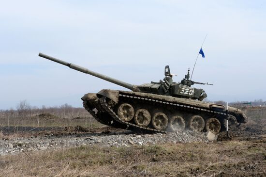 Соревнования по танковому биатлону в Чечне