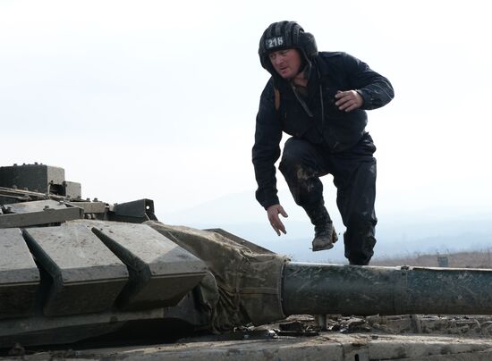 Соревнования по танковому биатлону в Чечне