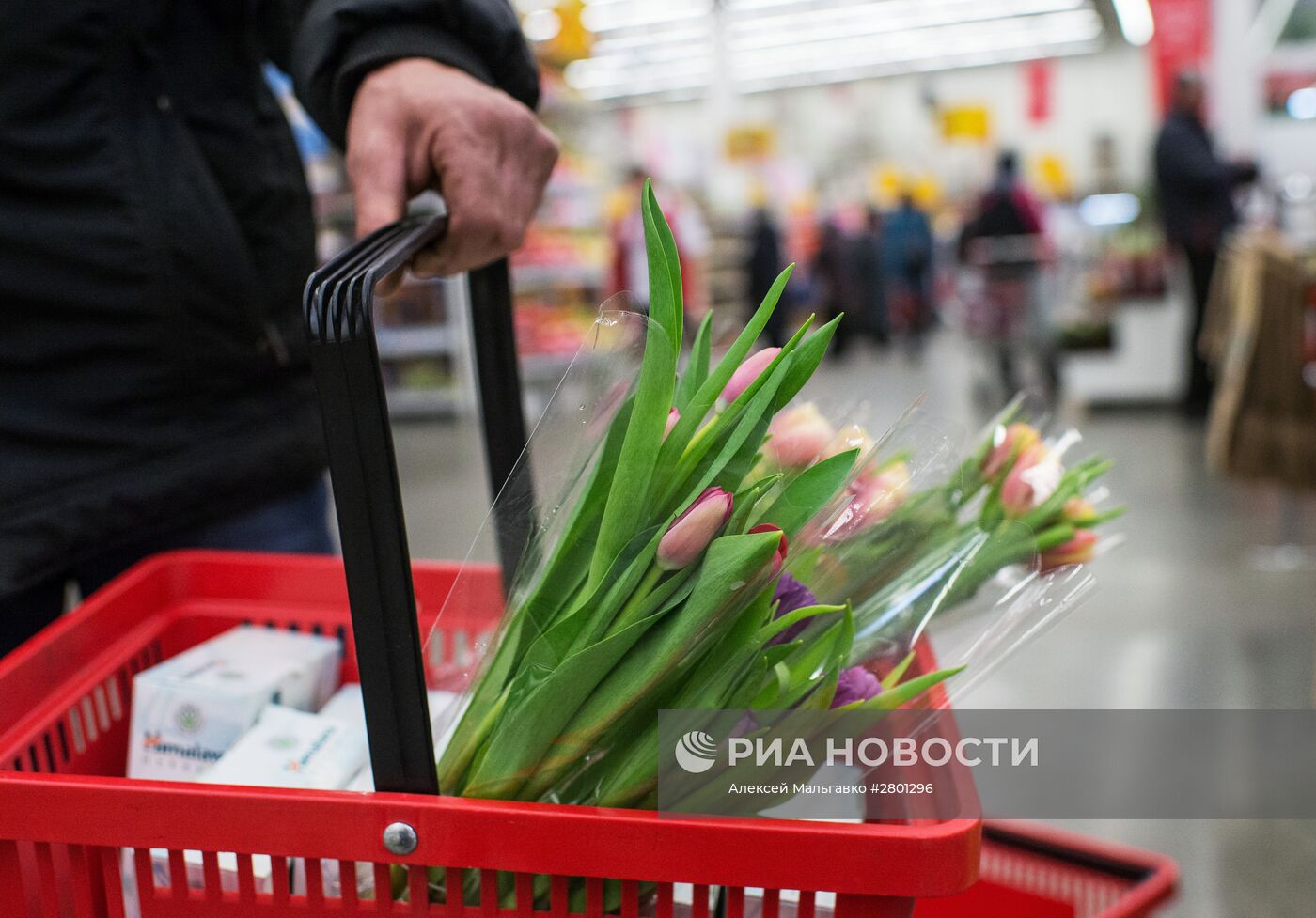 Продажа цветов к празднику 8 марта