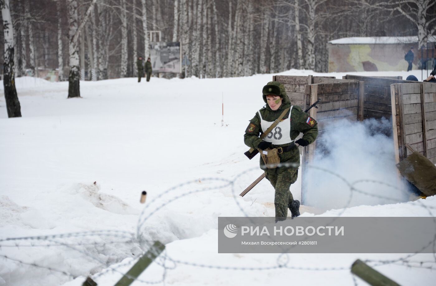 Конкурс для женщин-военнослужащих "Макияж под камуфляж" в Переславле-Залесском