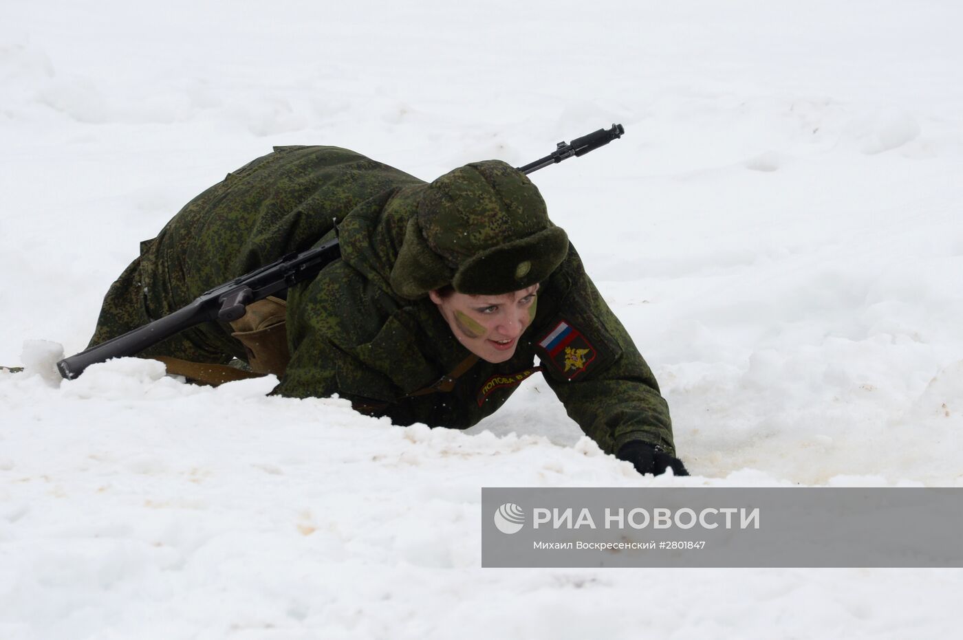 Конкурс для женщин-военнослужащих "Макияж под камуфляж" в Переславле-Залесском