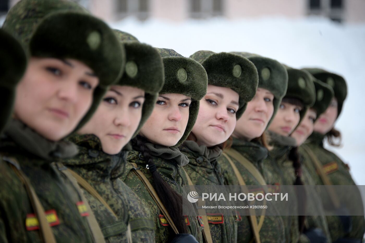 Конкурс для женщин-военнослужащих "Макияж под камуфляж" в Переславле-Залесском