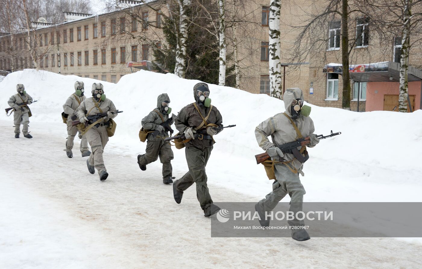 Конкурс для женщин-военнослужащих "Макияж под камуфляж" в Переславле-Залесском