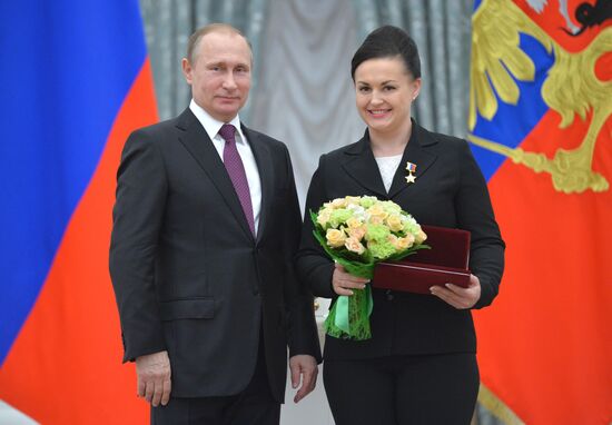 Вручение государственных наград президентом РФ В. Путиным в Кремле